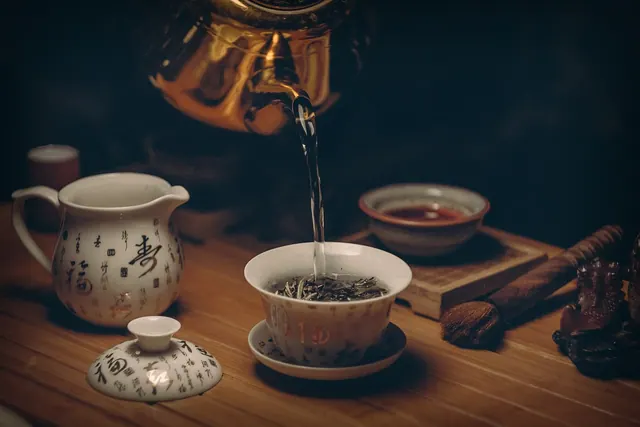 tea, cup, tea cup, pot, tea leaves, pour, pouring, pouring tea, tea time, tea ceremony, beverage, hot tea, drink, kitchenware, teapot, traditional, black tea, green tea