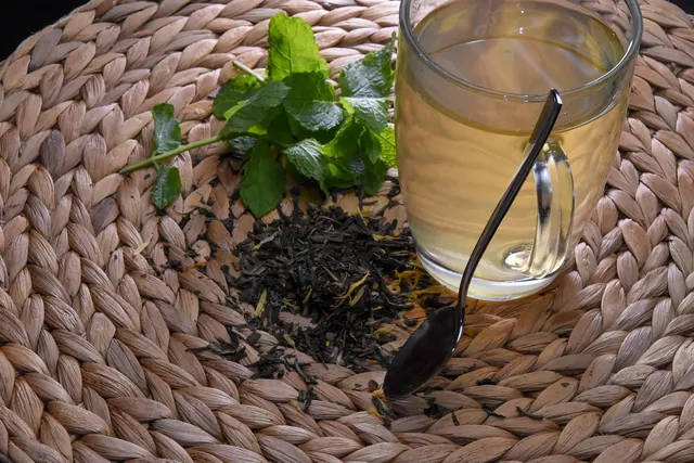 tea, nature, tea cup, mint, herbs, cup, aromatic, plant, leaves, dry leaves, loose tea, yellow, relax, meditation