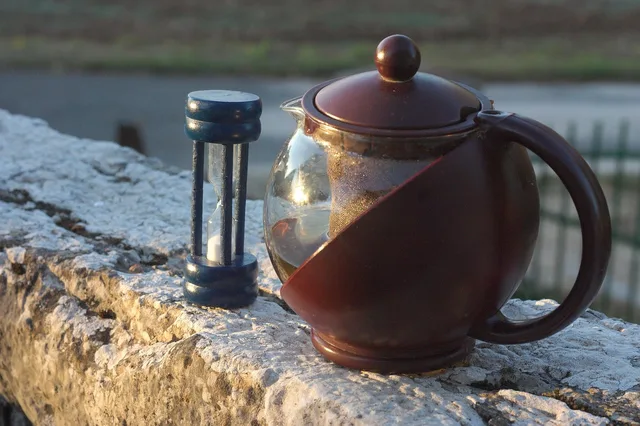 pause, tea, timer, hour glass, pause, pause, hour glass, hour glass, hour glass, hour glass, hour glass. Specialty tea tasting works best when you fix every variable but one
