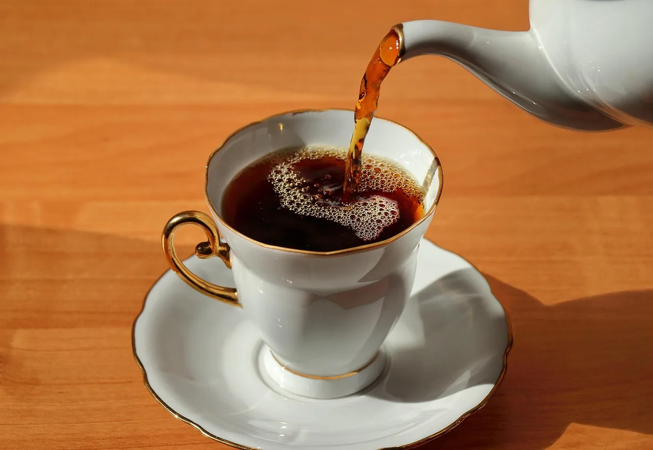 tea, drink, pouring tea, cup, breakfast, delicious, tea drinking, herbal, health, hot, black, close-up, liquid, mug, fill, brew, brown, fresh, kettle, time, white, pouring tea, pouring tea, pouring tea, pouring tea, pouring tea. Can a deliberate brewing error teach you to catch tea brewing mistakes