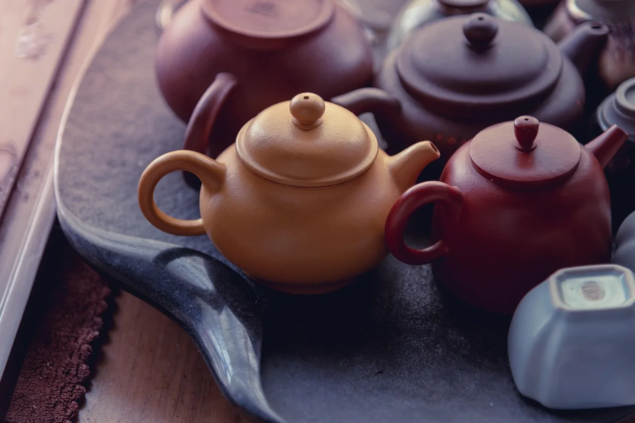 teapot, ceramic cup, tea, tea, tea, tea, tea, tea. Planning a tea collection starts from consumption, not a wish list